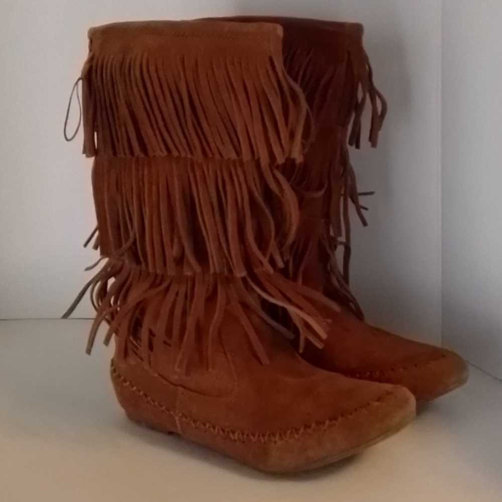 Makalu Nalani Fringe Moccasin Boots Tan 8.5 M
